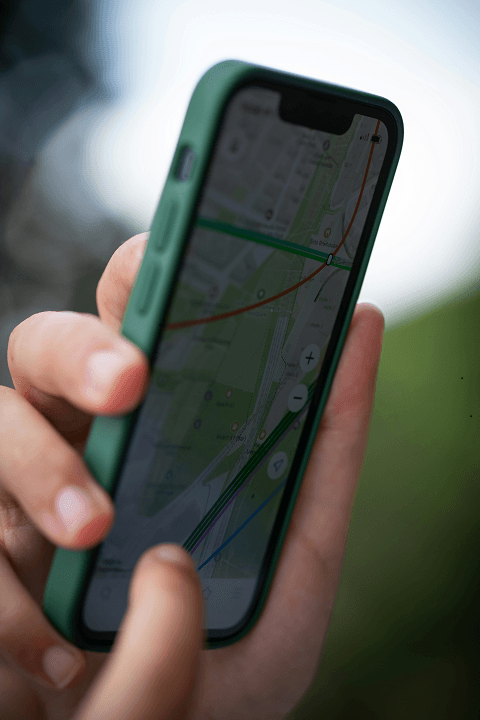 Google Maps live traffic updates on an Indian city route